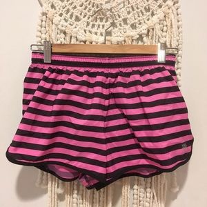 VSX’a running short, pink and black stripe